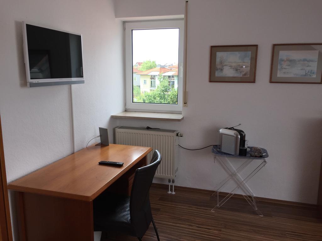 Gaestezimmer Hausaeckerweg Эрланген Экстерьер фото